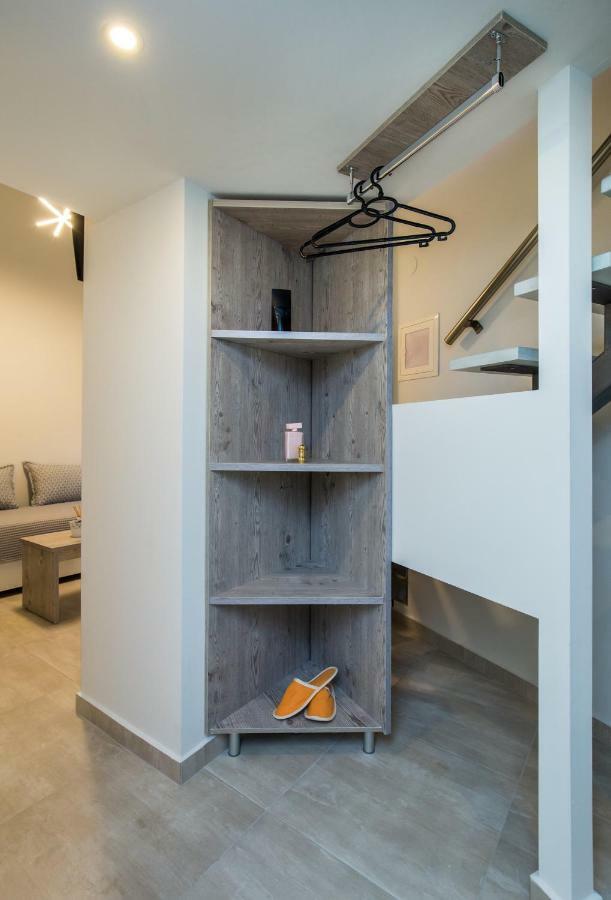 Mr & Mrs K Lofts Apartment Potos Exterior photo