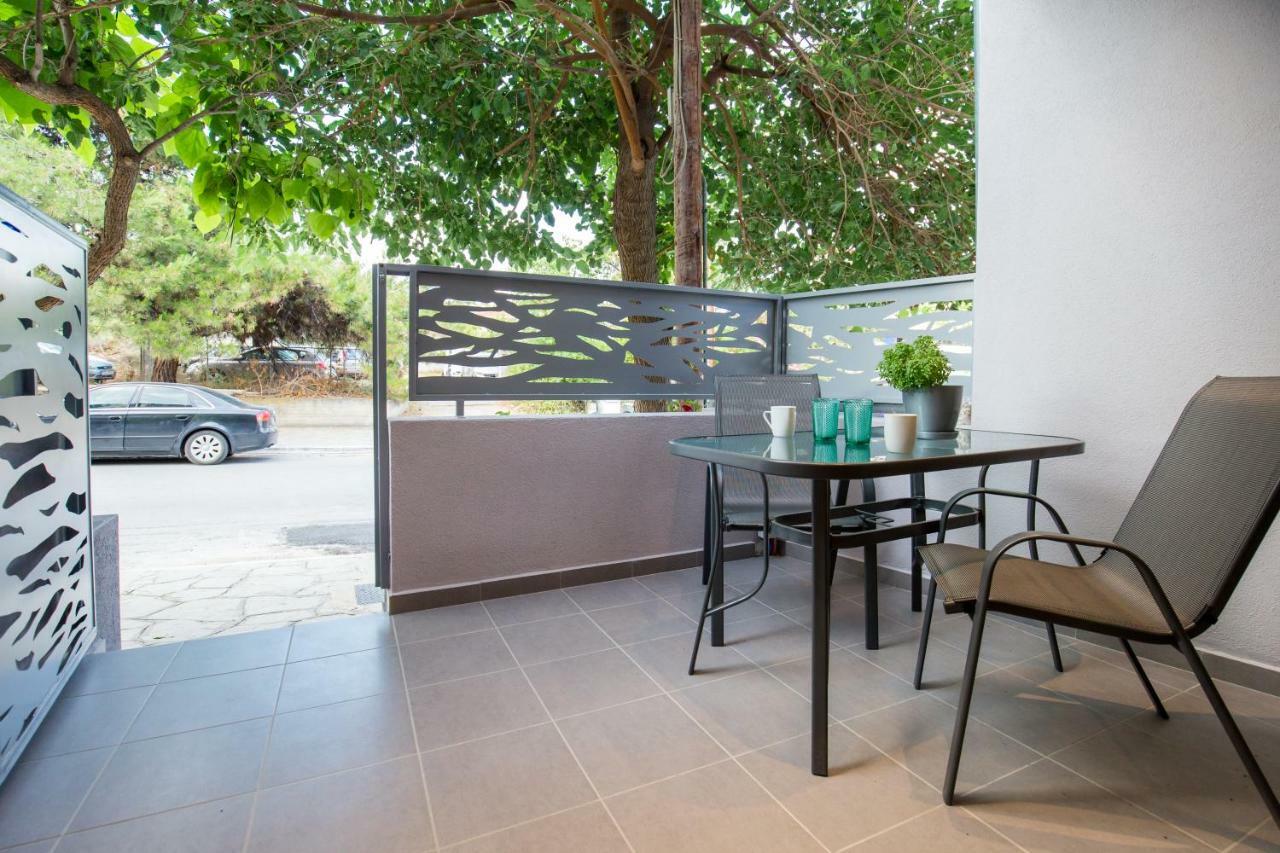Mr & Mrs K Lofts Apartment Potos Exterior photo